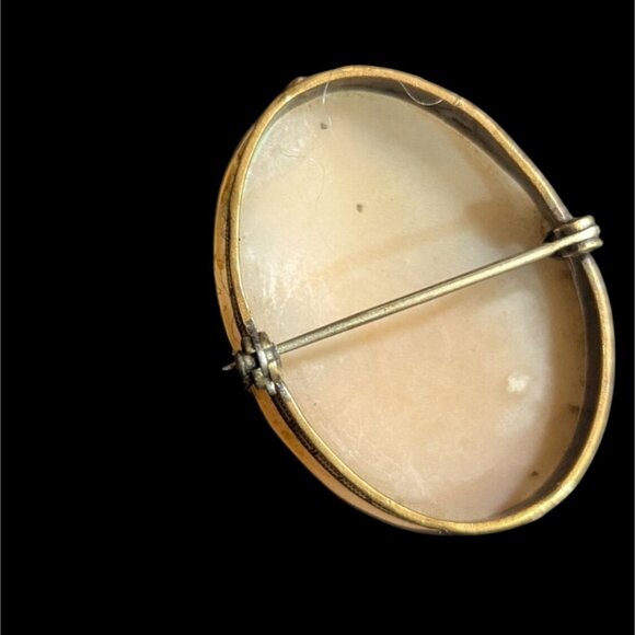 vintage Antique Carved Shell Cameo Brooch Of Goddess In Brass Setting Oval Pin - Picture 4 of 7
